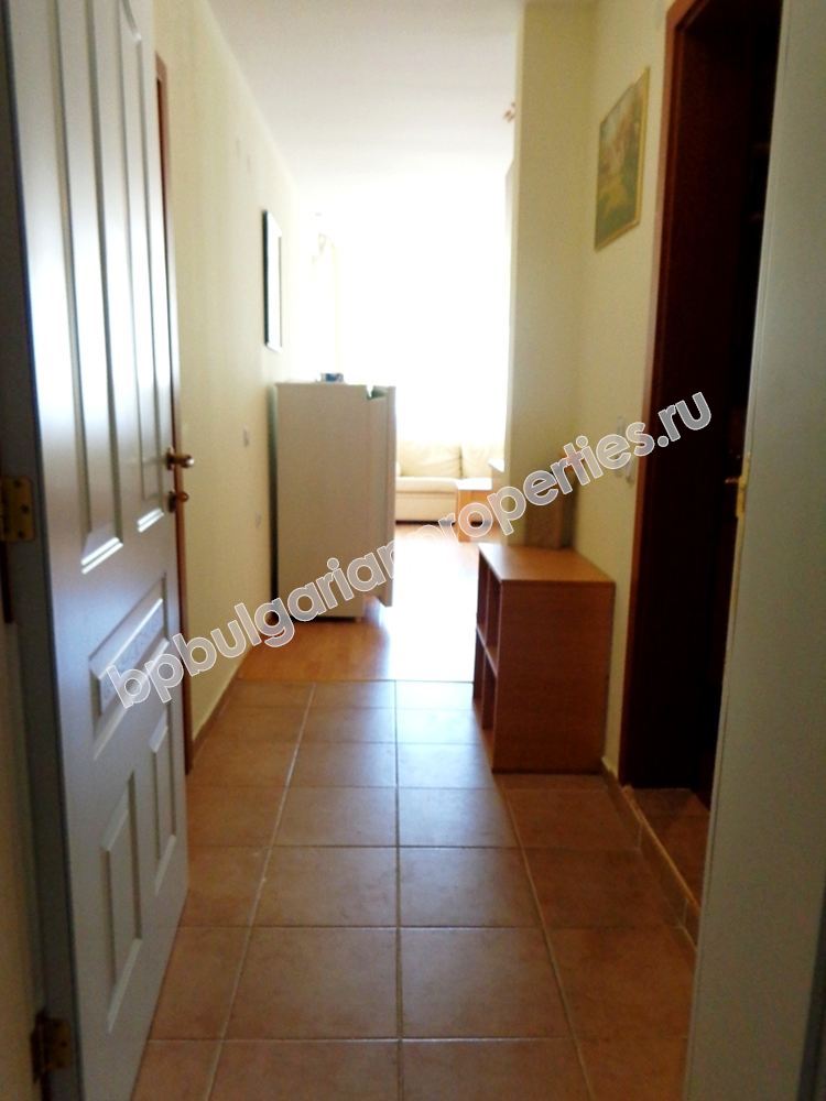 Двухкомнатная меблированная квартира на продажу близко к морю в курорте Святой Влас