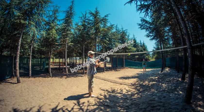 Двухкомнатная меблированная квартира на продажу близко к морю в курорте Святой Влас