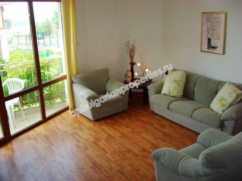 Двухэтажный меблированный дом на продажу близко к курорту Солнечный Берег