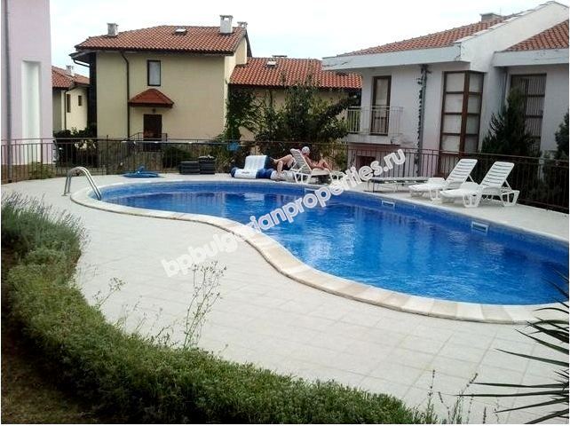 Двухэтажный меблированный дом на продажу близко к курорту Солнечный Берег