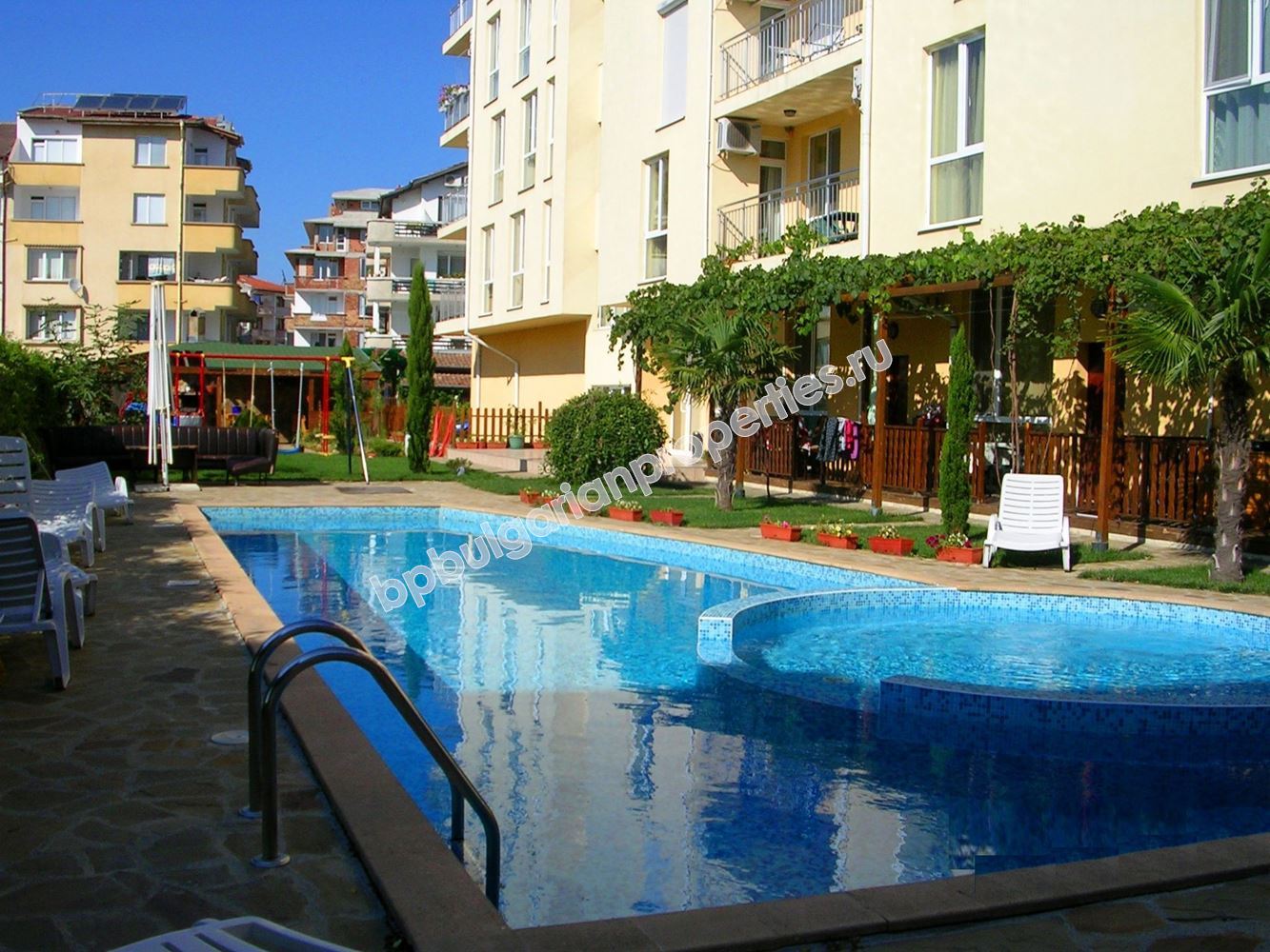 Недвижимость для проживания у моря в Болгарии. Выгодная квартира в Приморско