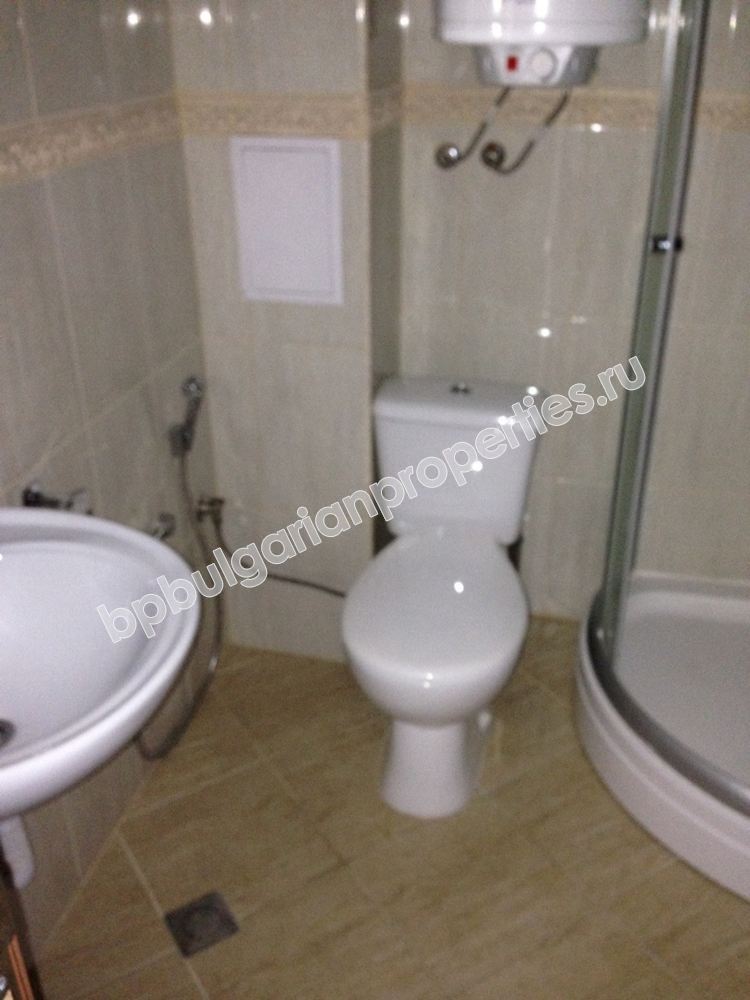 Двухкомнатная меблированная квартира с видом на море на продажу в курорте Бяла Двухкомнатная меблированная квартира с видом на море на продажу в курорте Бяла