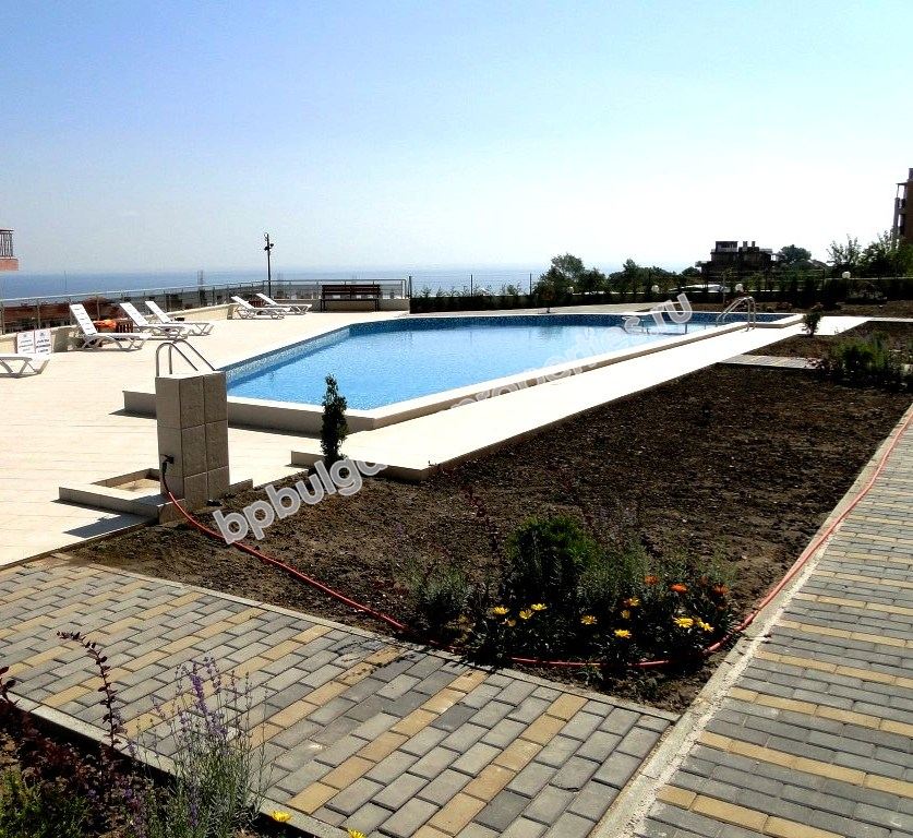 Двухкомнатная меблированная квартира с видом на море на продажу в курорте Бяла Двухкомнатная меблированная квартира с видом на море на продажу в курорте Бяла