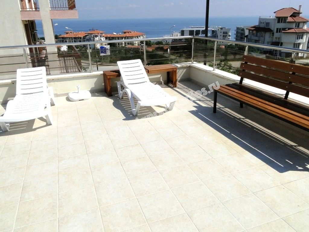 Двухкомнатная меблированная квартира с видом на море на продажу в курорте Бяла Двухкомнатная меблированная квартира с видом на море на продажу в курорте Бяла