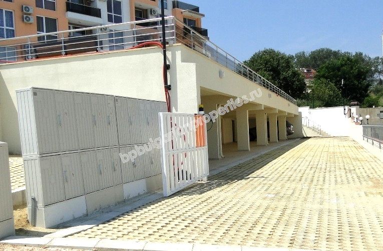 Двухкомнатная меблированная квартира с видом на море на продажу в курорте Бяла Двухкомнатная меблированная квартира с видом на море на продажу в курорте Бяла