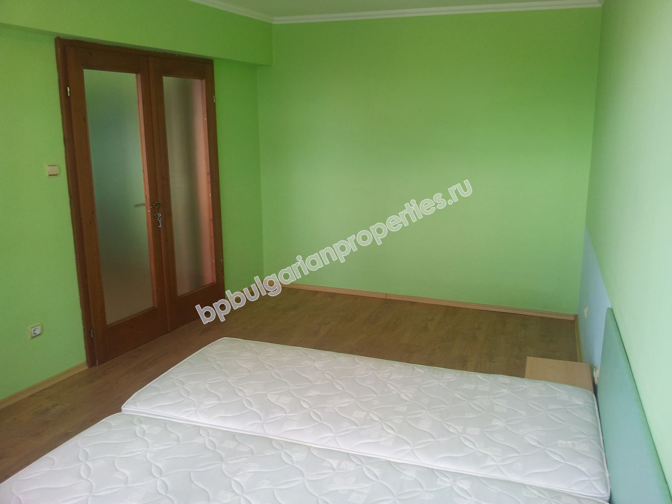 Меблированная квартира с видом на море в жилом доме в Святом Власе