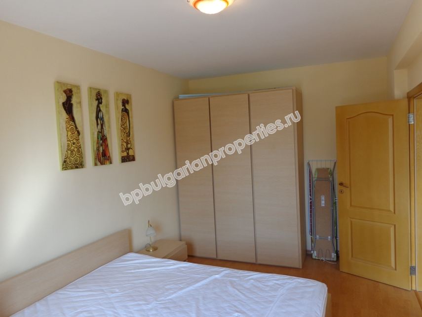 Меблированная двухкомнатная квартира близко к пляжу на продажу в курорте Святой Влас