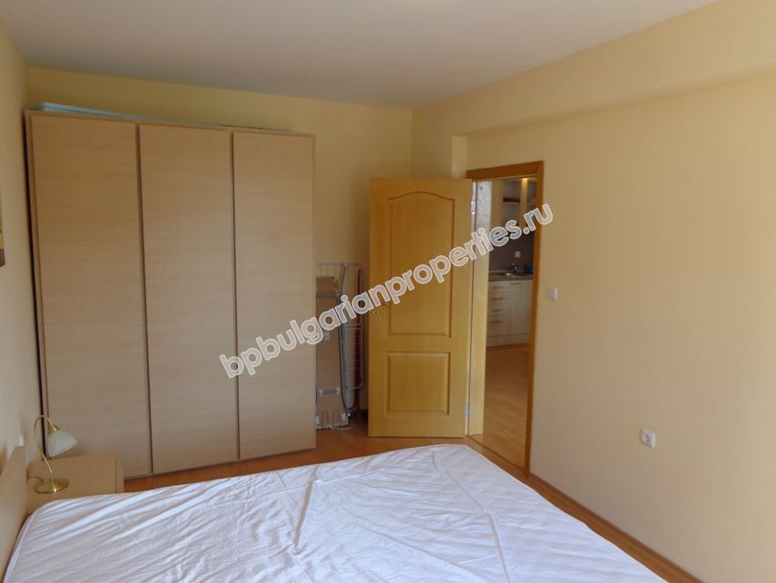 Меблированная двухкомнатная квартира близко к пляжу на продажу в курорте Святой Влас