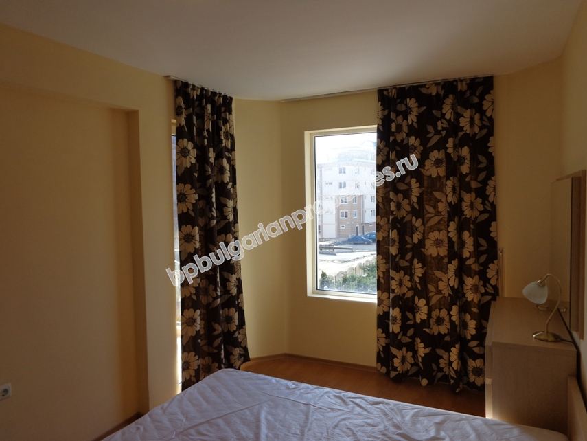 Меблированная двухкомнатная квартира близко к пляжу на продажу в курорте Святой Влас