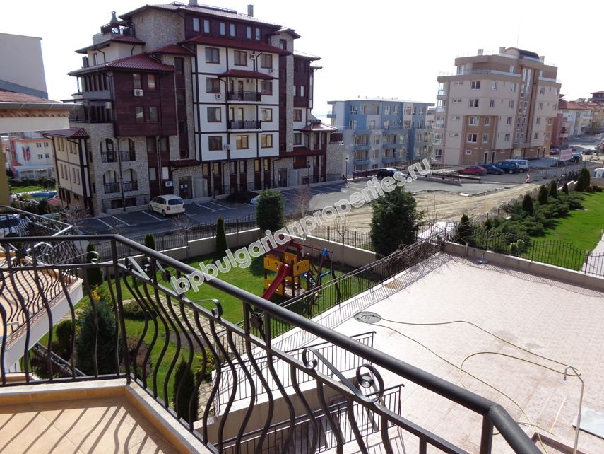 Меблированная двухкомнатная квартира близко к пляжу на продажу в курорте Святой Влас