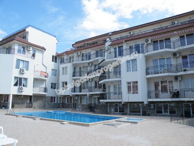 Меблированная двухкомнатная квартира близко к пляжу на продажу в курорте Святой Влас