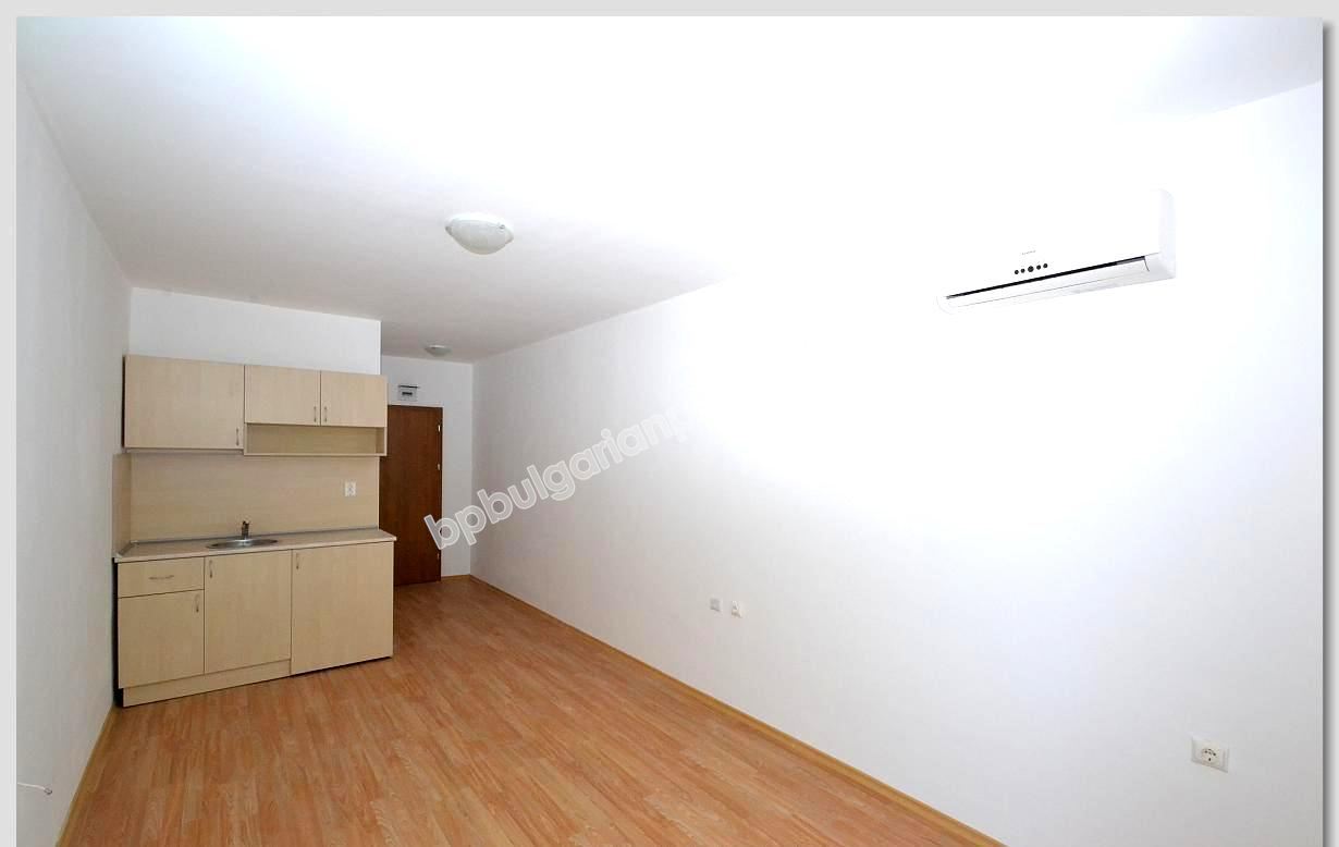 Дешевая студия с бонусом кухня на продажу в курорте Солнечный Берег