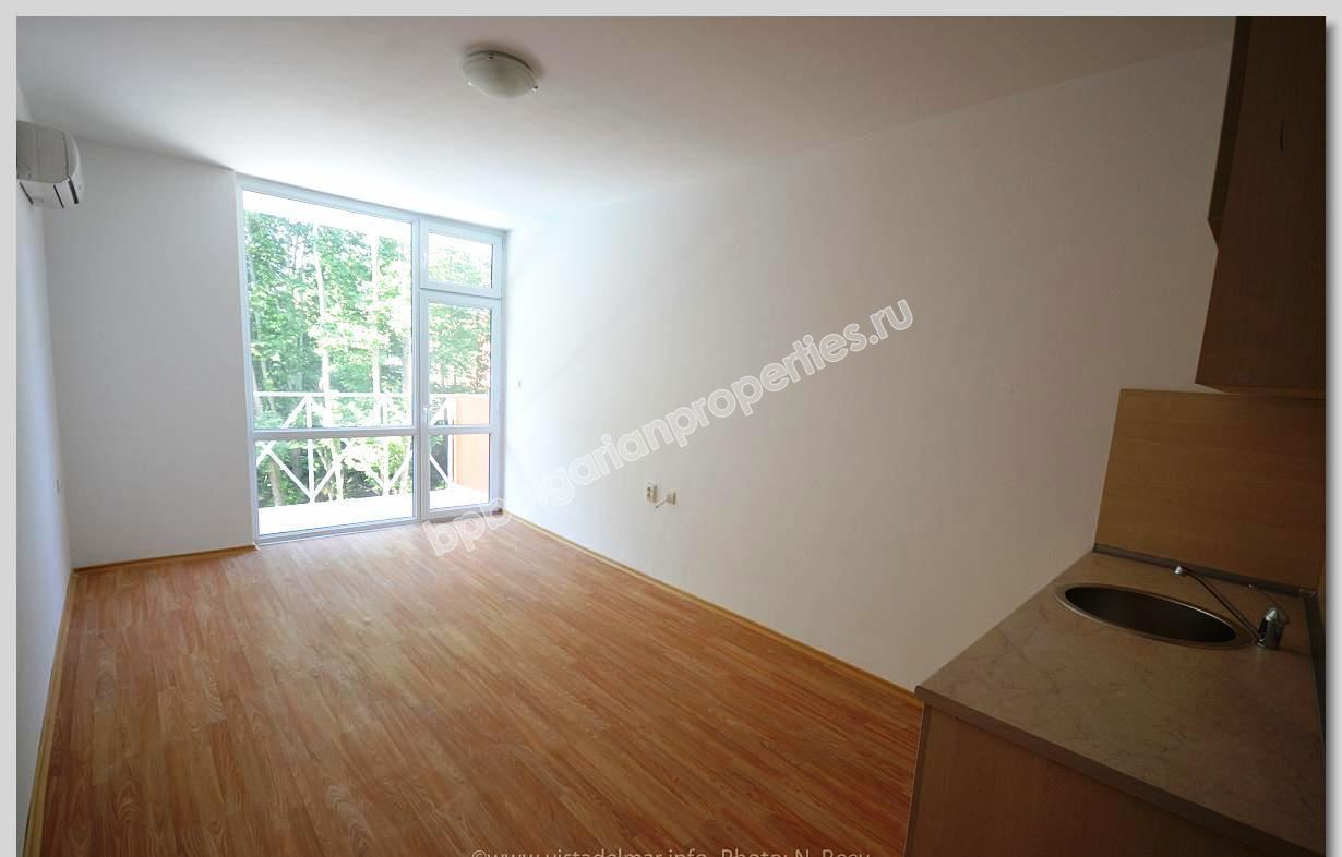 Дешевая студия с бонусом кухня на продажу в курорте Солнечный Берег