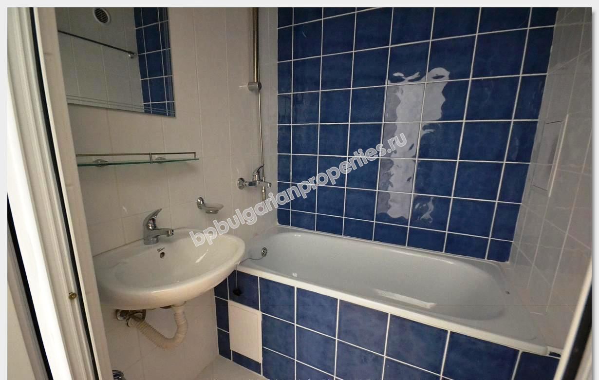 Дешевая трехспальная квартира-мезонин на продажу в курорте Солнечный Берег