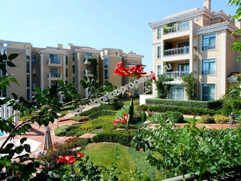 Меблированная студия на первой линии моря на продажу в курорте Черноморец