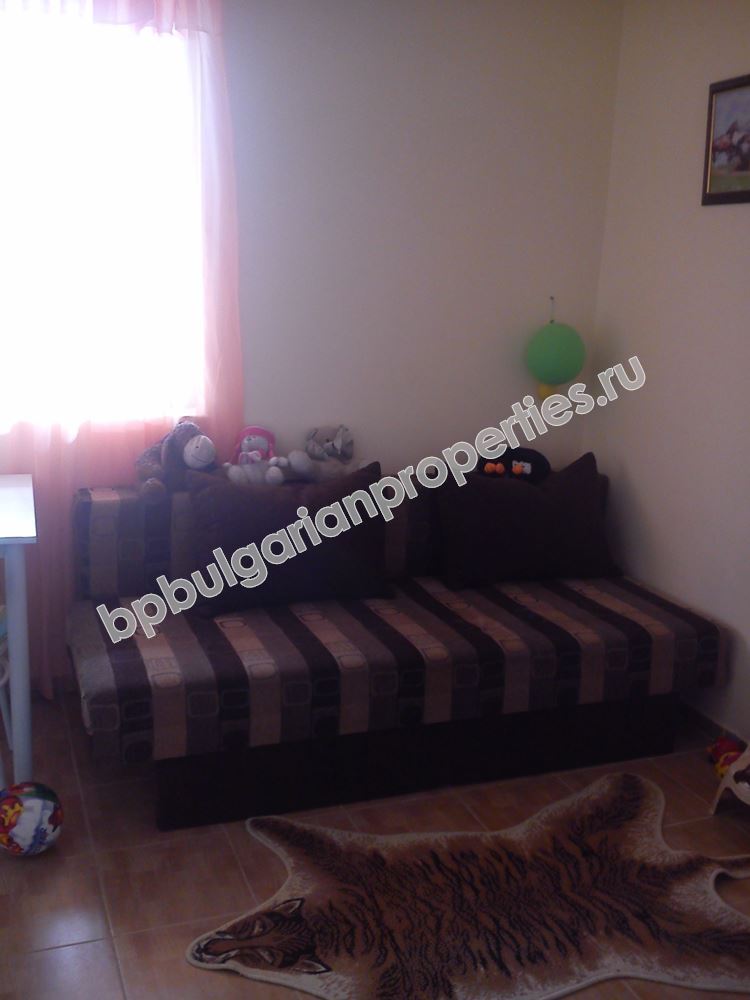 Меблированная студия в новом жилом доме в центре Несебра