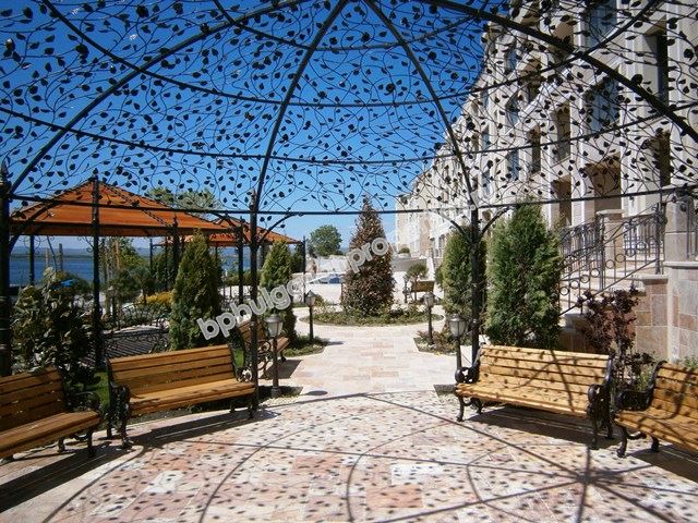 Недвижимость в элитном комплексе на первой линии в Поморие