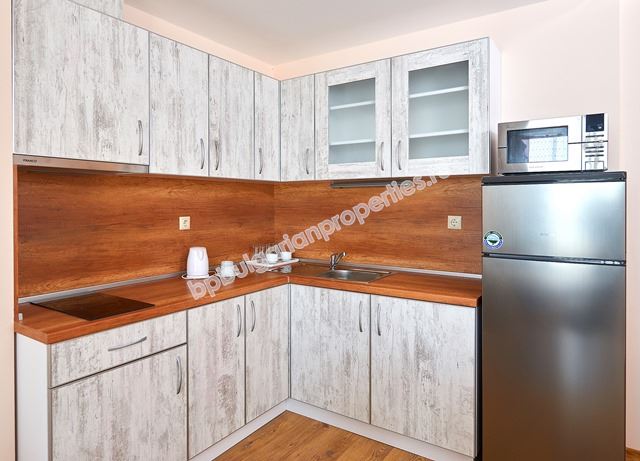 Недвижимость в элитном комплексе на первой линии в Поморие