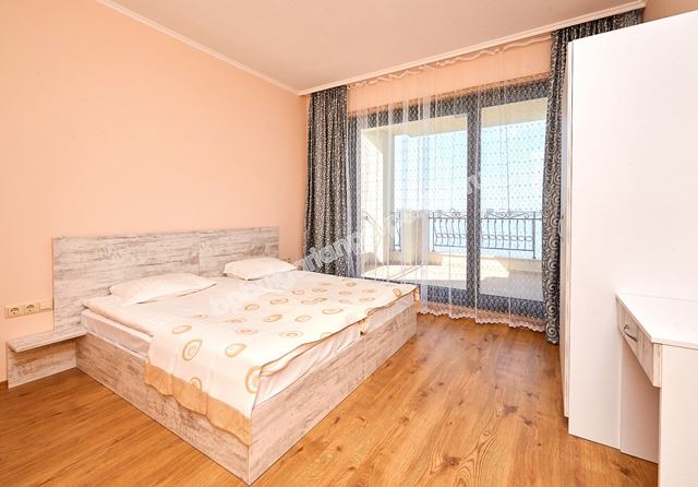 Недвижимость в элитном комплексе на первой линии в Поморие