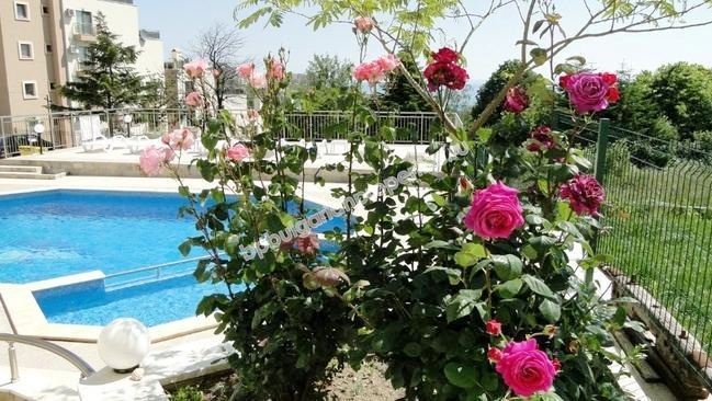 Новая двухкомнатная квартира с видом на море на продажу в курорте Бяла