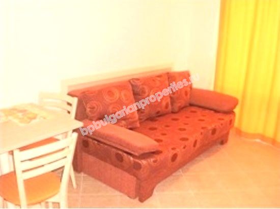 Меблированный студия близко к пляжу на продажу в курорте Солнечный берег