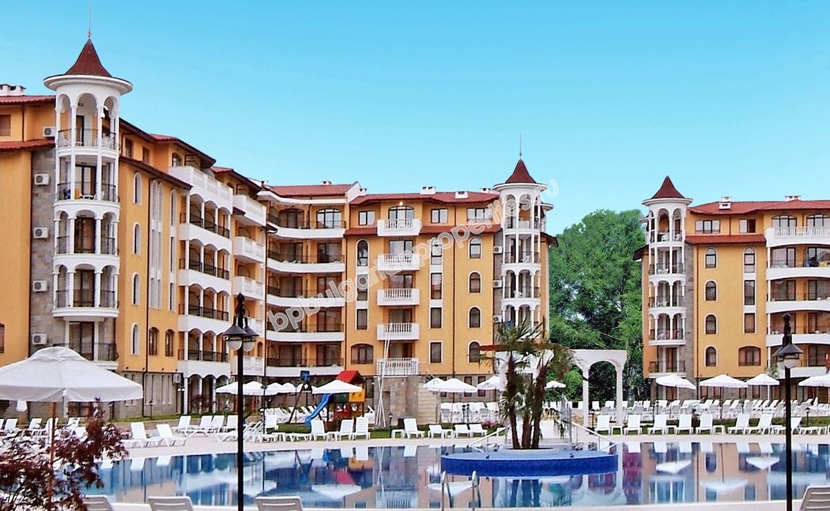 Меблированный студия близко к пляжу на продажу в курорте Солнечный берег