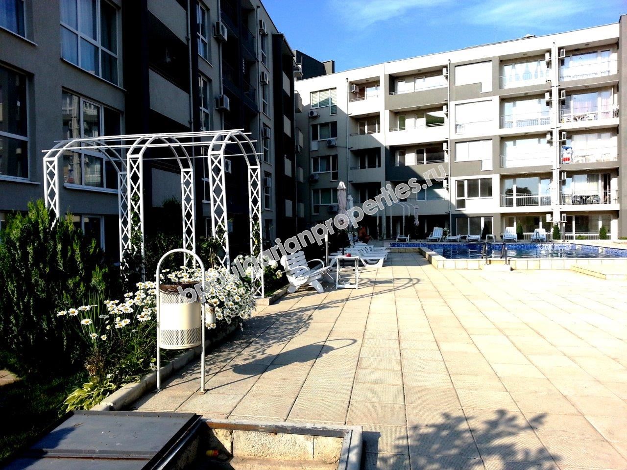 Меблированная студия близко к пляжу на продажу в курорте Святой Влас