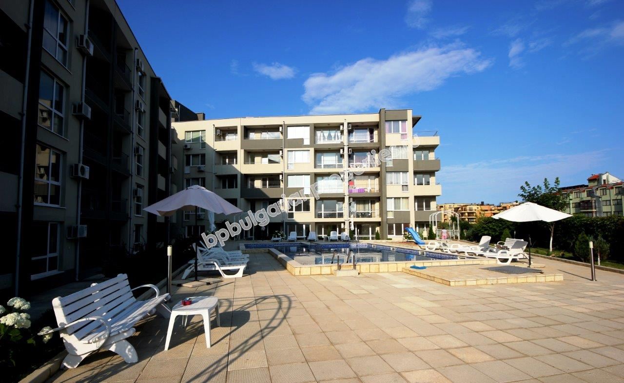 Меблированная студия близко к пляжу на продажу в курорте Святой Влас