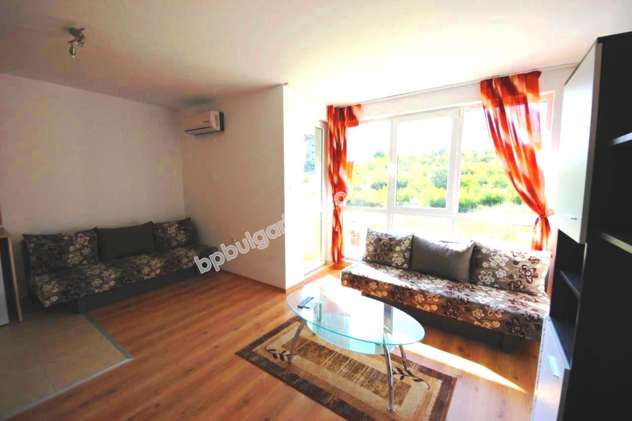 Меблированная студия близко к пляжу на продажу в курорте Святой Влас