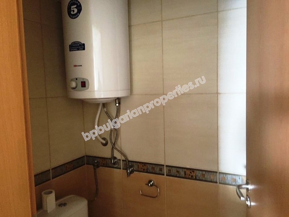 Меблированная трехкомнатная квартира на продажу в супер-центре курорта Солнечный Берег