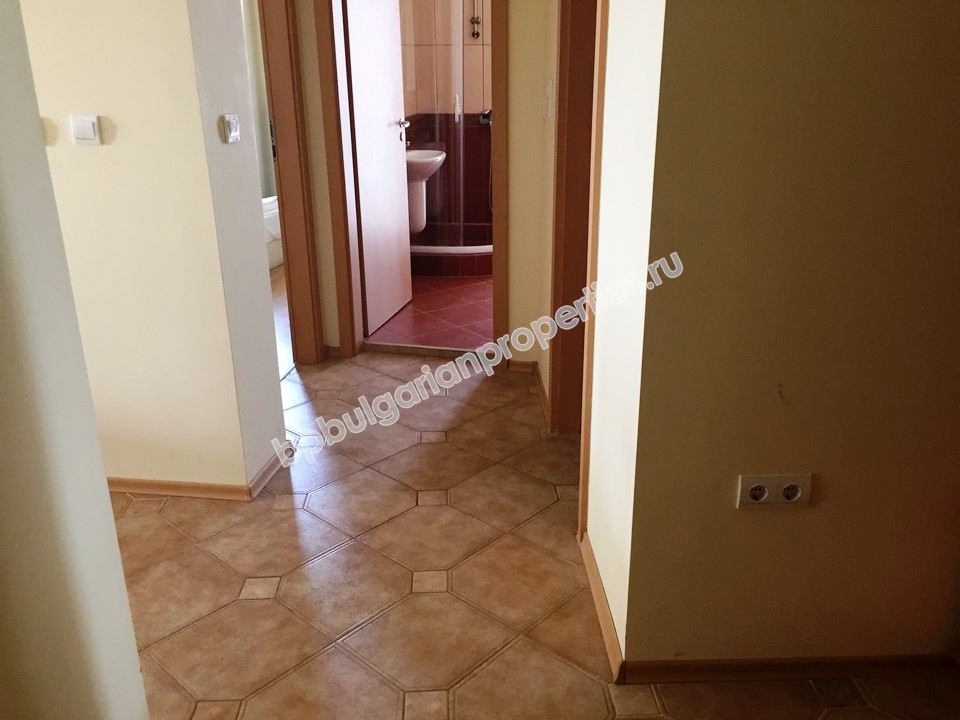 Меблированная трехкомнатная квартира на продажу в супер-центре курорта Солнечный Берег