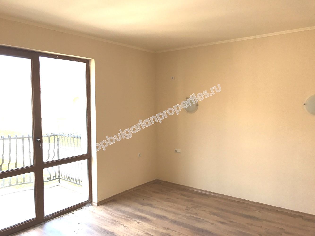 Двухкомнатная квартира на продажу в курорте Елените