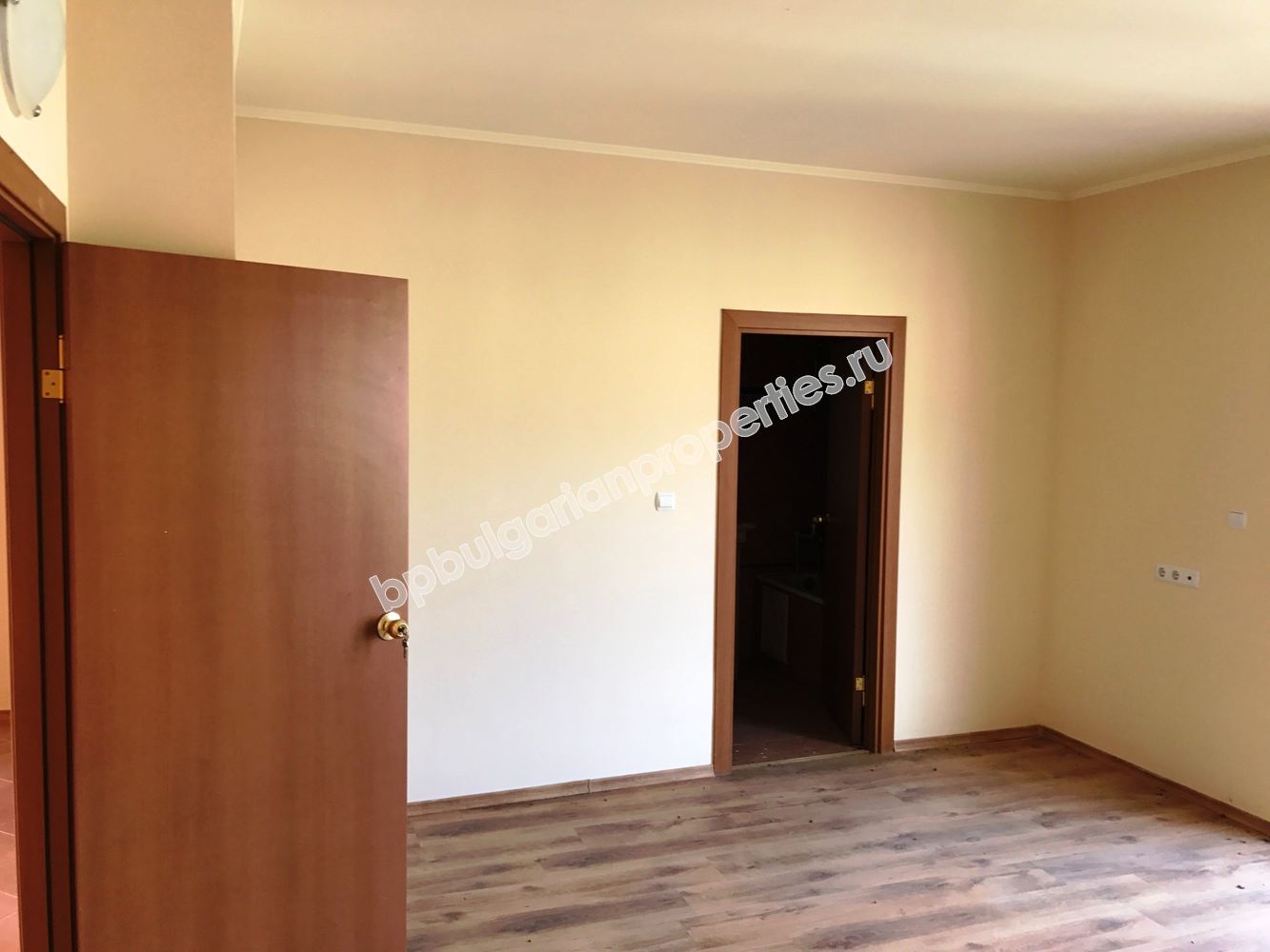 Двухкомнатная квартира на продажу в курорте Елените