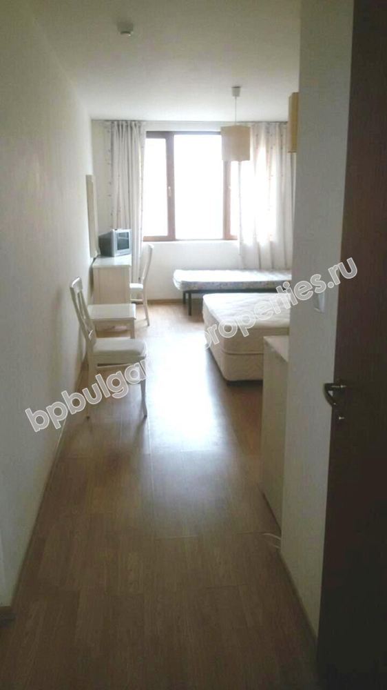 Меблированная студия для продажи на берегу моря в Солнечный берег