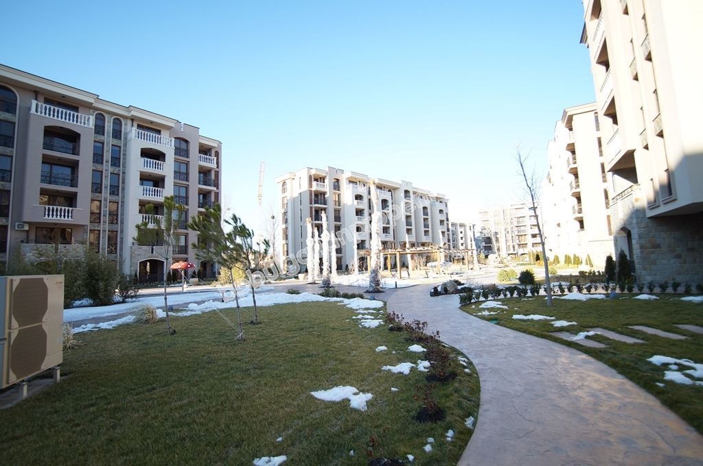 Однокомнатная квартира-студия на продажу в курорте Солнечный Берег