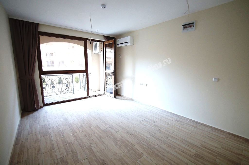 Однокомнатная квартира-студия на продажу в курорте Солнечный Берег