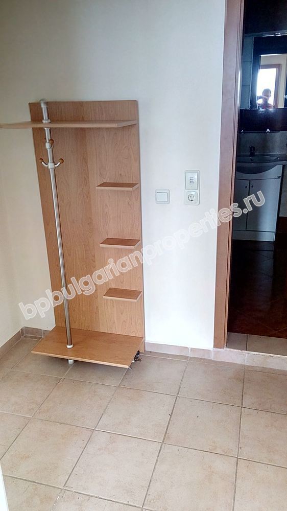 Двухкомнатная меблированная квартира на продажу близко к пляжу в курорте Святой Влас