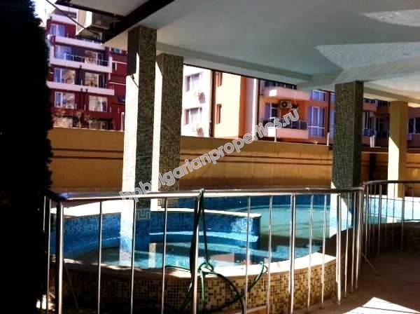 Двухкомнатная меблированная квартира на продажу вблизи моря в центре города Поморие