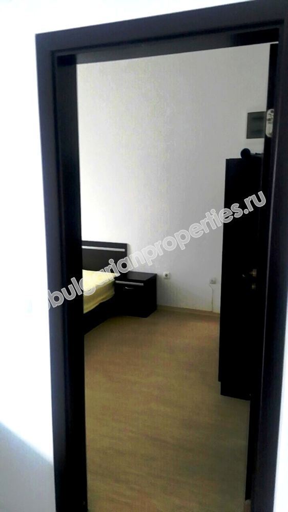 Двухкомнатная меблированная квартира на продажу вблизи моря в центре города Поморие