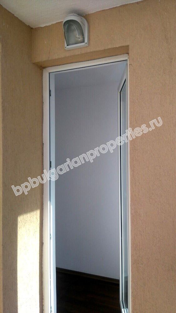 Новая студия на продажу в жилом доме вблизи пляжа в городе Поморие