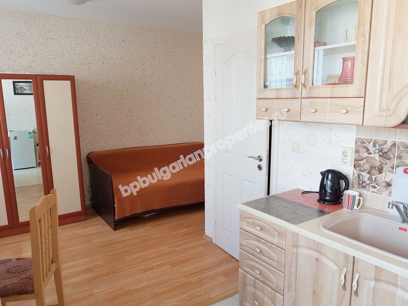 Меблированная студия близко к пляжу на продажу в курорте Равда