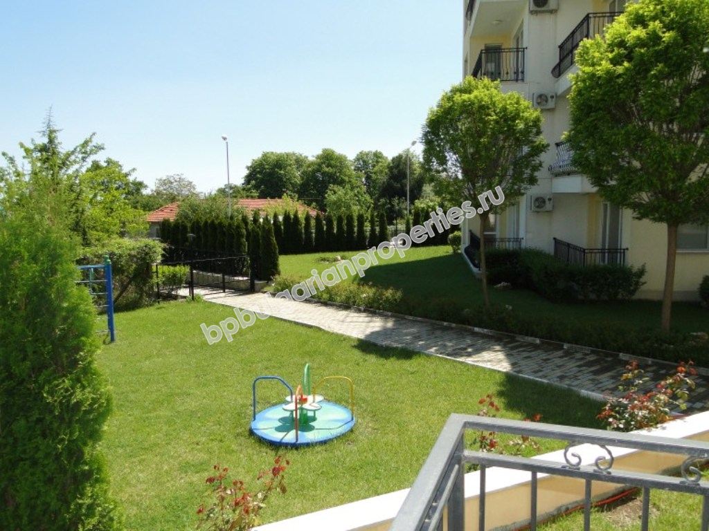 Эксклюзивная двухкомнатная квартира с видом на море на продажу в курорте Бяле