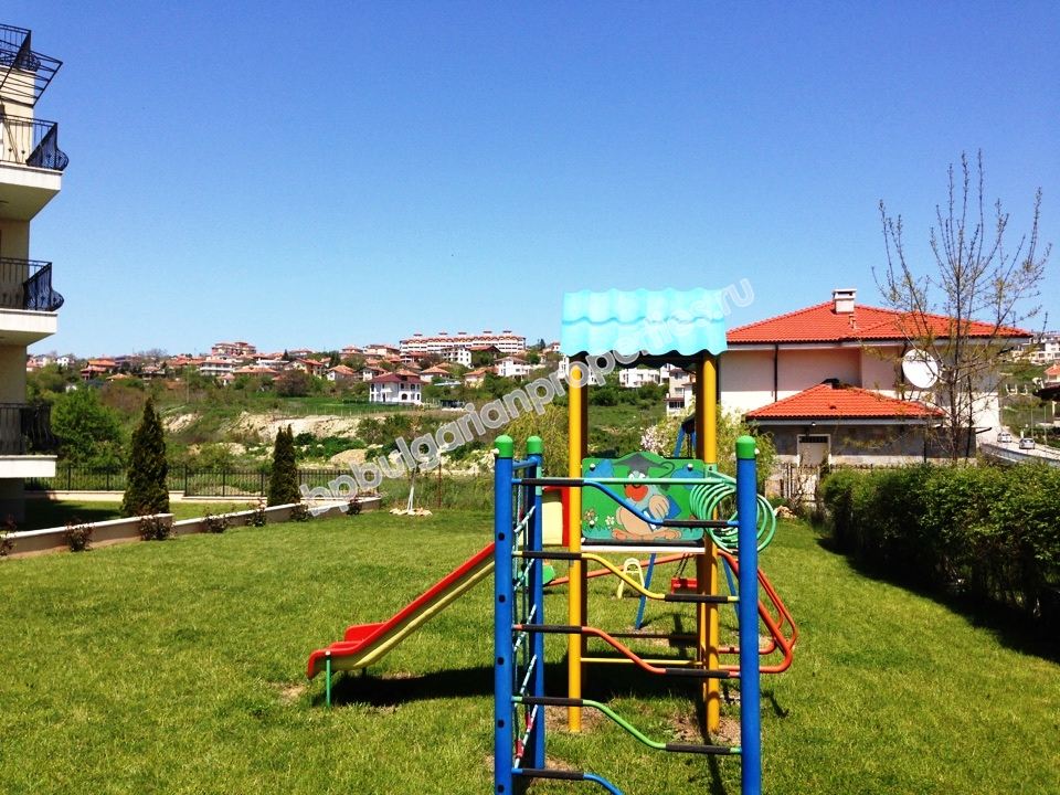 Эксклюзивная двухкомнатная квартира с видом на море на продажу в курорте Бяле