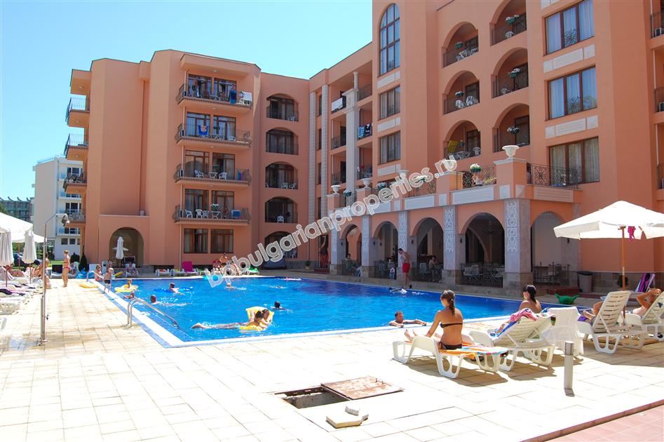 Просторная меблированная студия недалеко от пляжа в курорте Солнечный берег