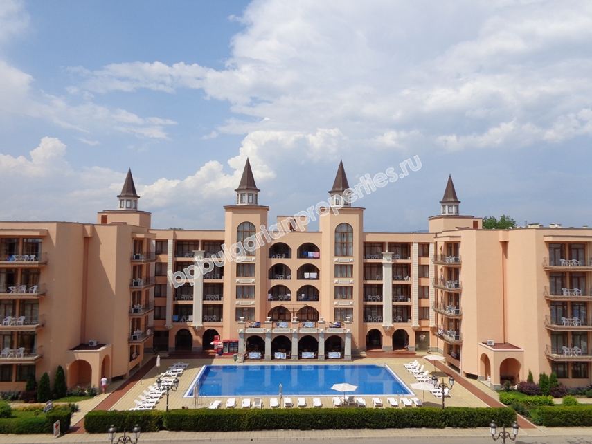 Просторная меблированная студия недалеко от пляжа в курорте Солнечный берег