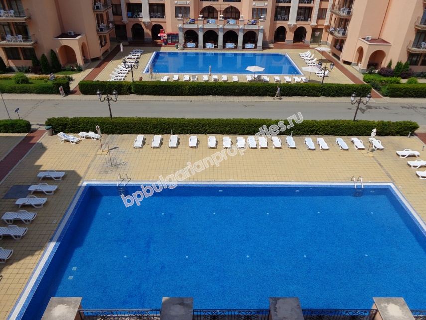 Просторная меблированная студия недалеко от пляжа в курорте Солнечный берег