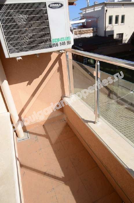 Люксовая двухкомнатная квартира на продаже на самом пляже курорта Лозенец