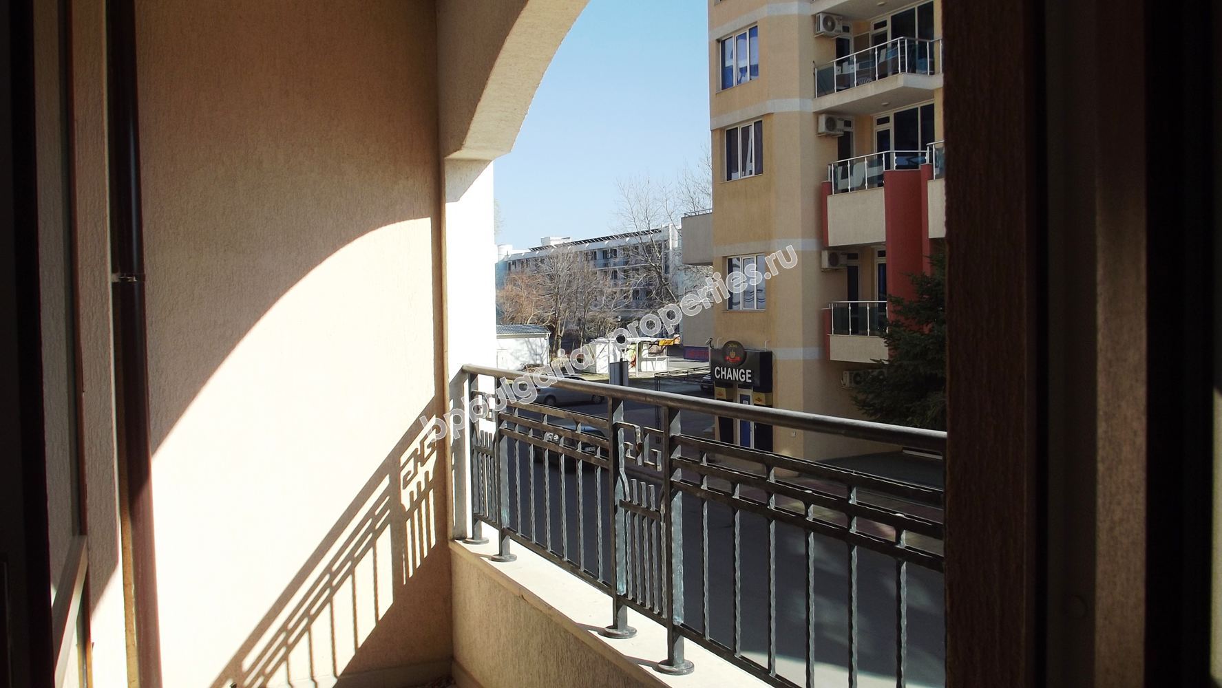 Меблированная друхкомнатная квартира для продажи до пляжа в курорте Солнечный Берег