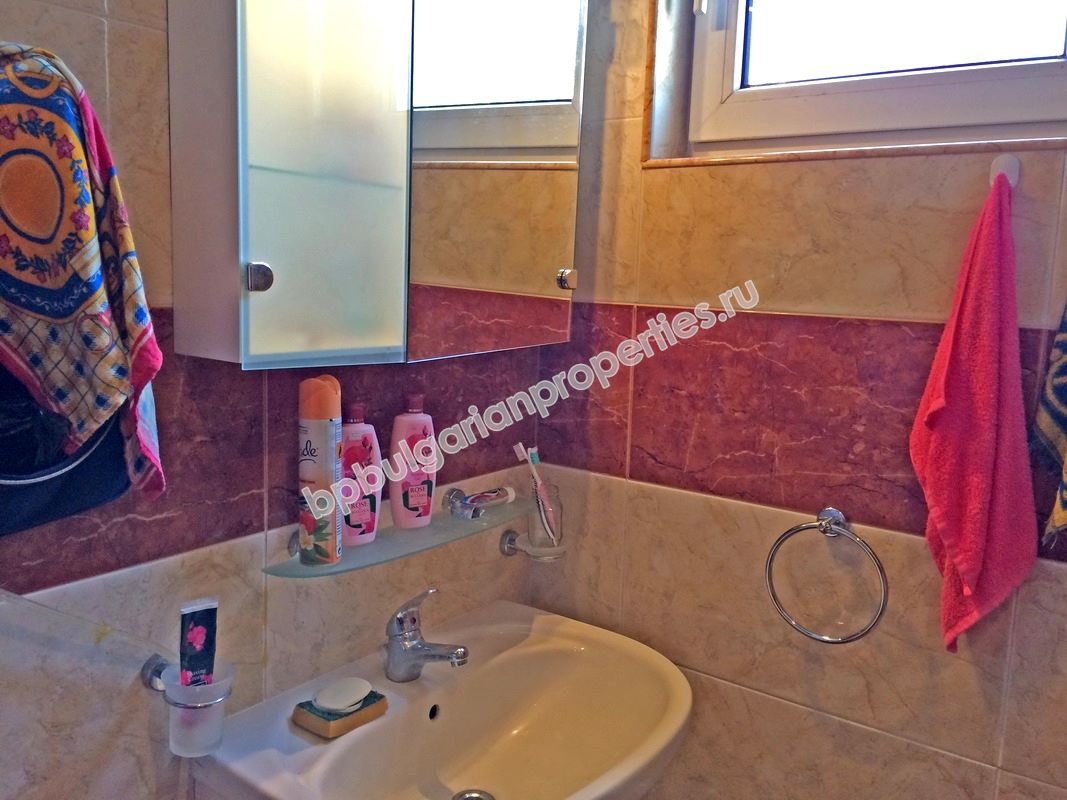 Меблированная студия на первой линии моря для продажи в курорте Святой Влас