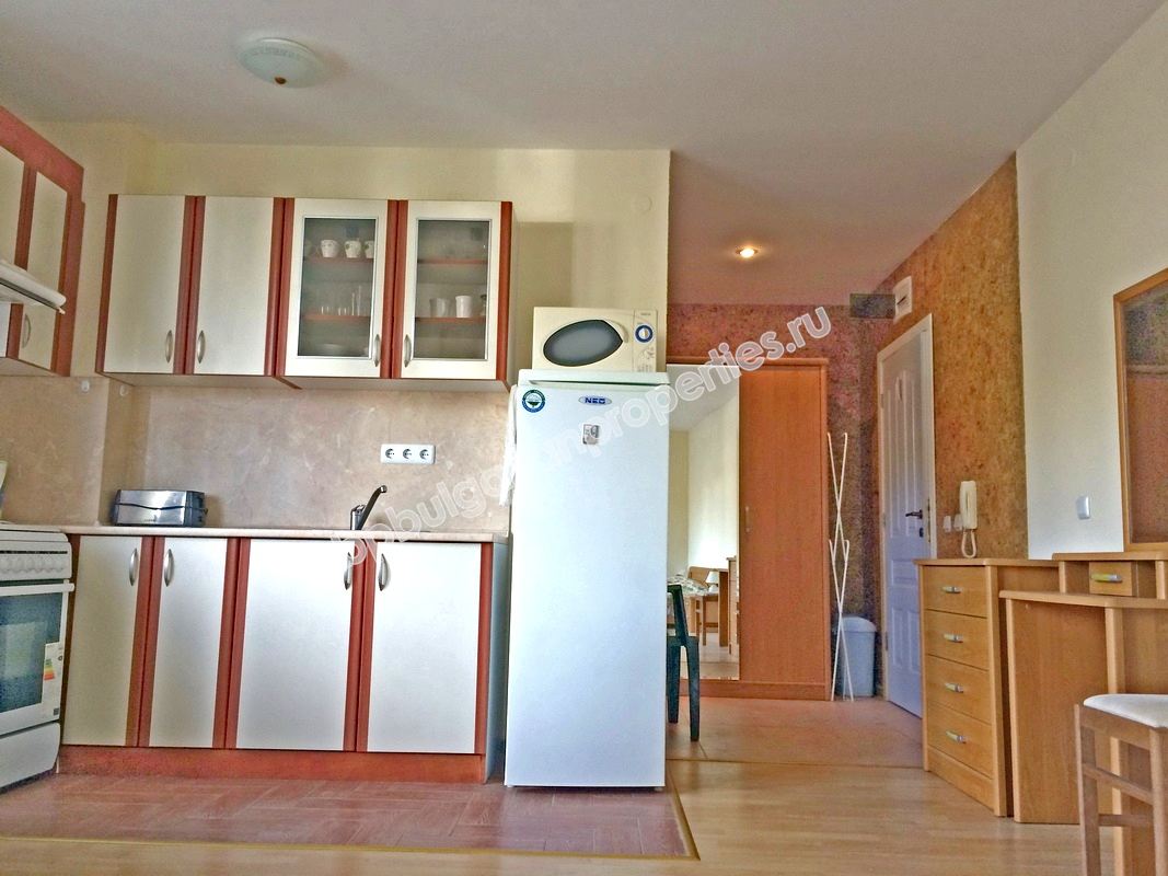 Меблированная студия на первой линии моря для продажи в курорте Святой Влас